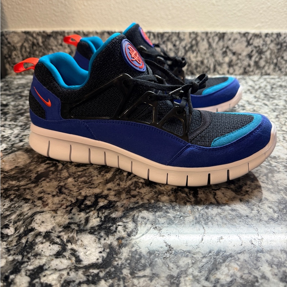 *Rare* Nike Free Huarache Light Size 9